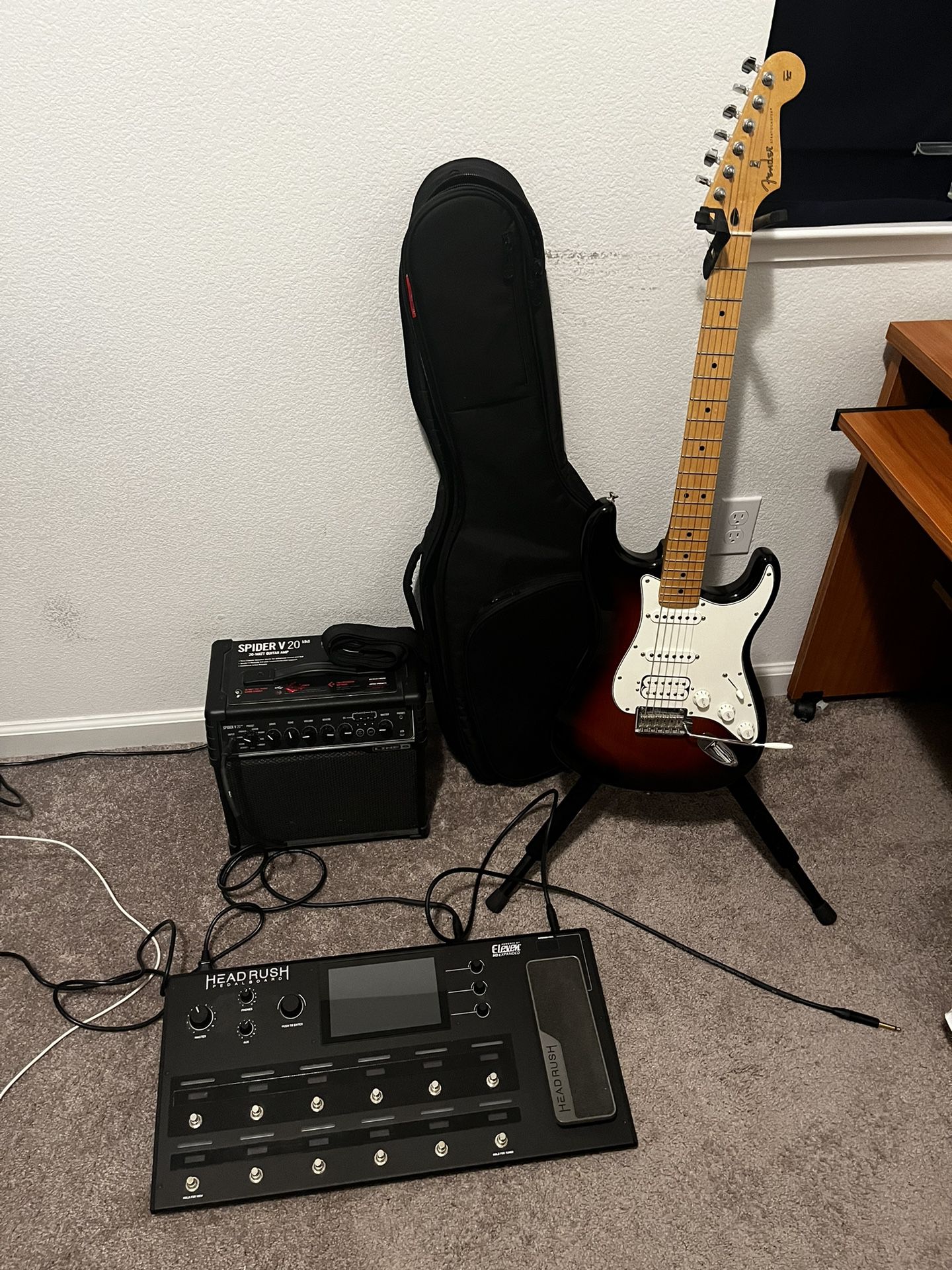2018 Fender Stratocaster, Headrush FX Pedal Board