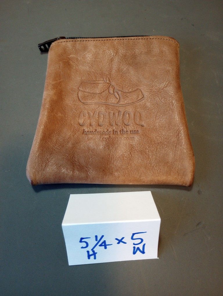 Cydwoq Handmade Leather Pouch-Wallet
