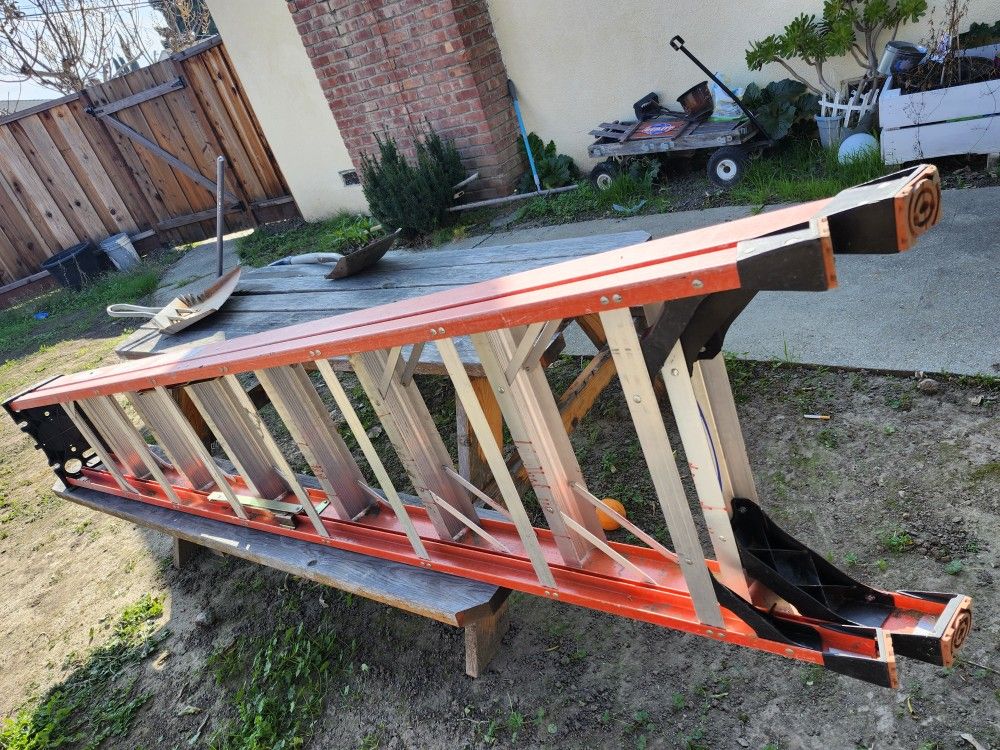 8 Foot Ladder Fiber Glass