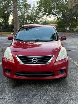 2012 Nissan versa