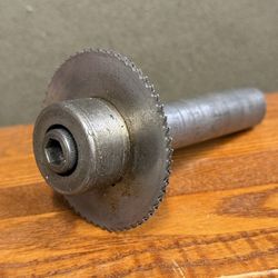 Slitting Saw Holder Arbor With 2.5” Dual Circular Saw Blades, 3/4” x 3 3/8” Shaft.