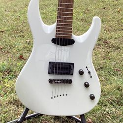 Mitchell Md 200 Electric Guitar In Snow White Brand New In The Box