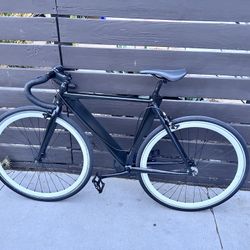Fixie Bike (Aventon Mataro Low)