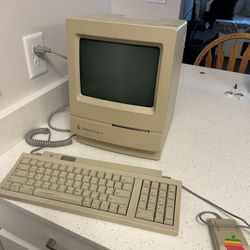 Macintosh Classic 2 