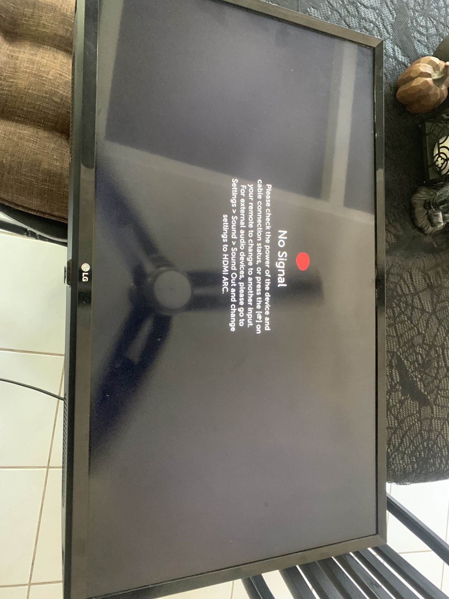 27” LG FLAT SCREEN
