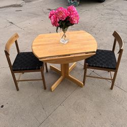 Solid Wood Table  With 2 Drop Leafs Snd 2 Chairs 