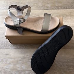 New Orthopedic Arch Support Sandal Size 9.5