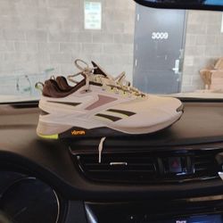 Women's Reebok Vibram Nano Sz 10