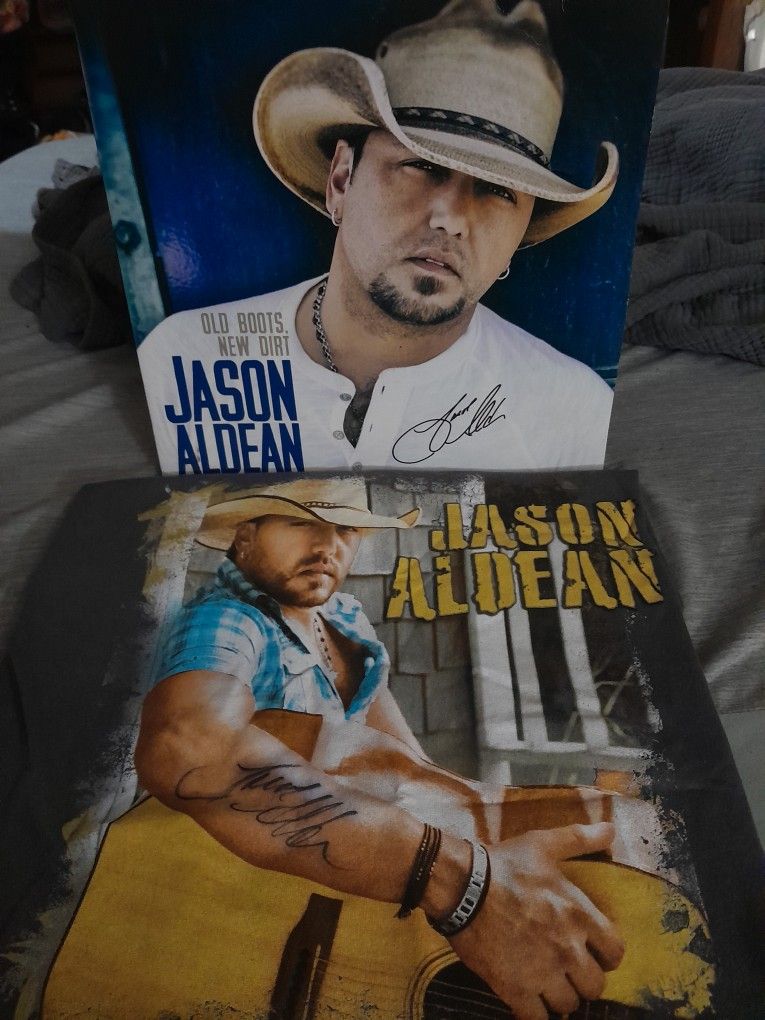 Jason Aldean Vinyl Album(45) And Music Tour T Shirt Autographed