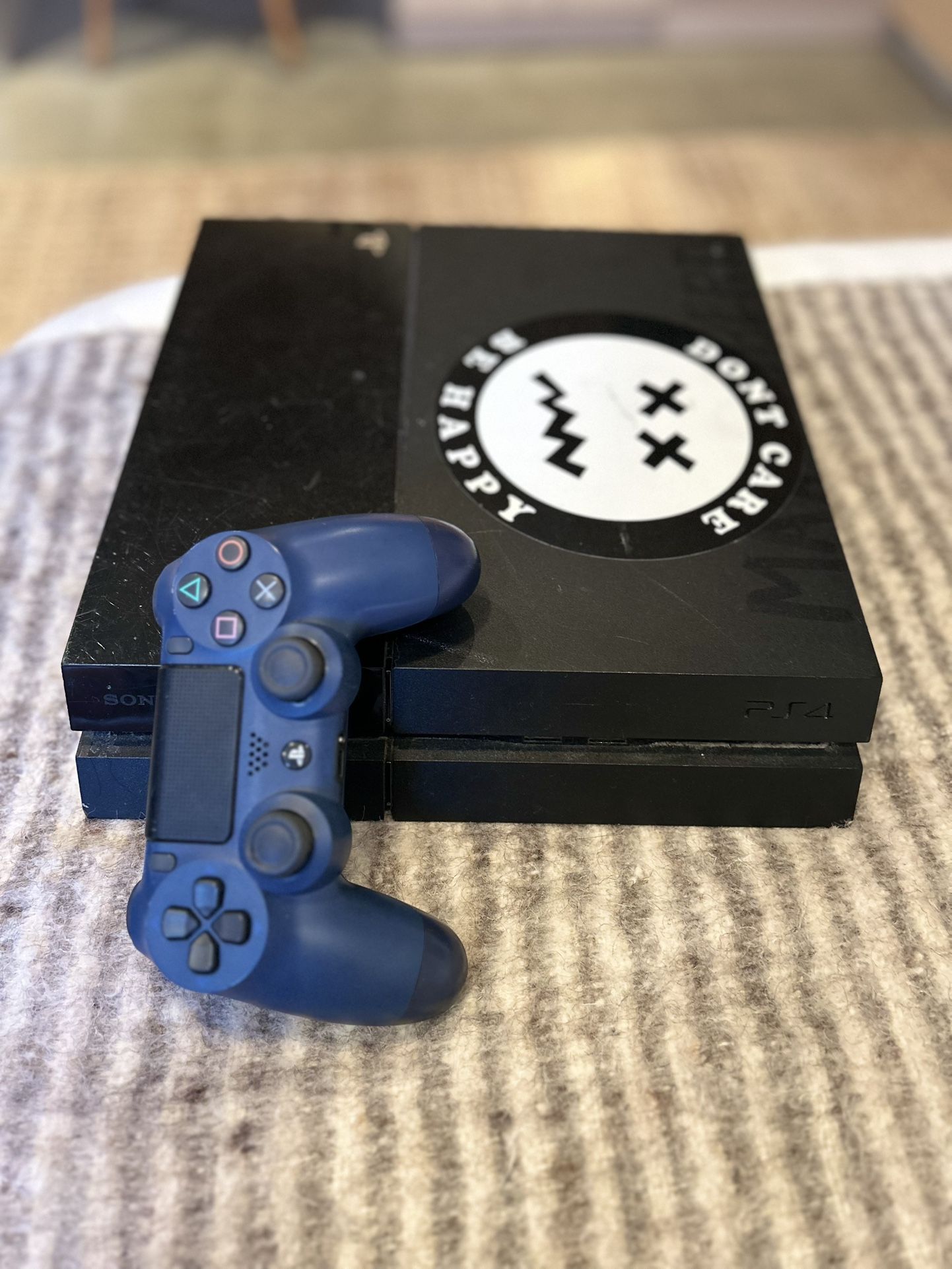 PS4 PlayStation & Controller 400gig