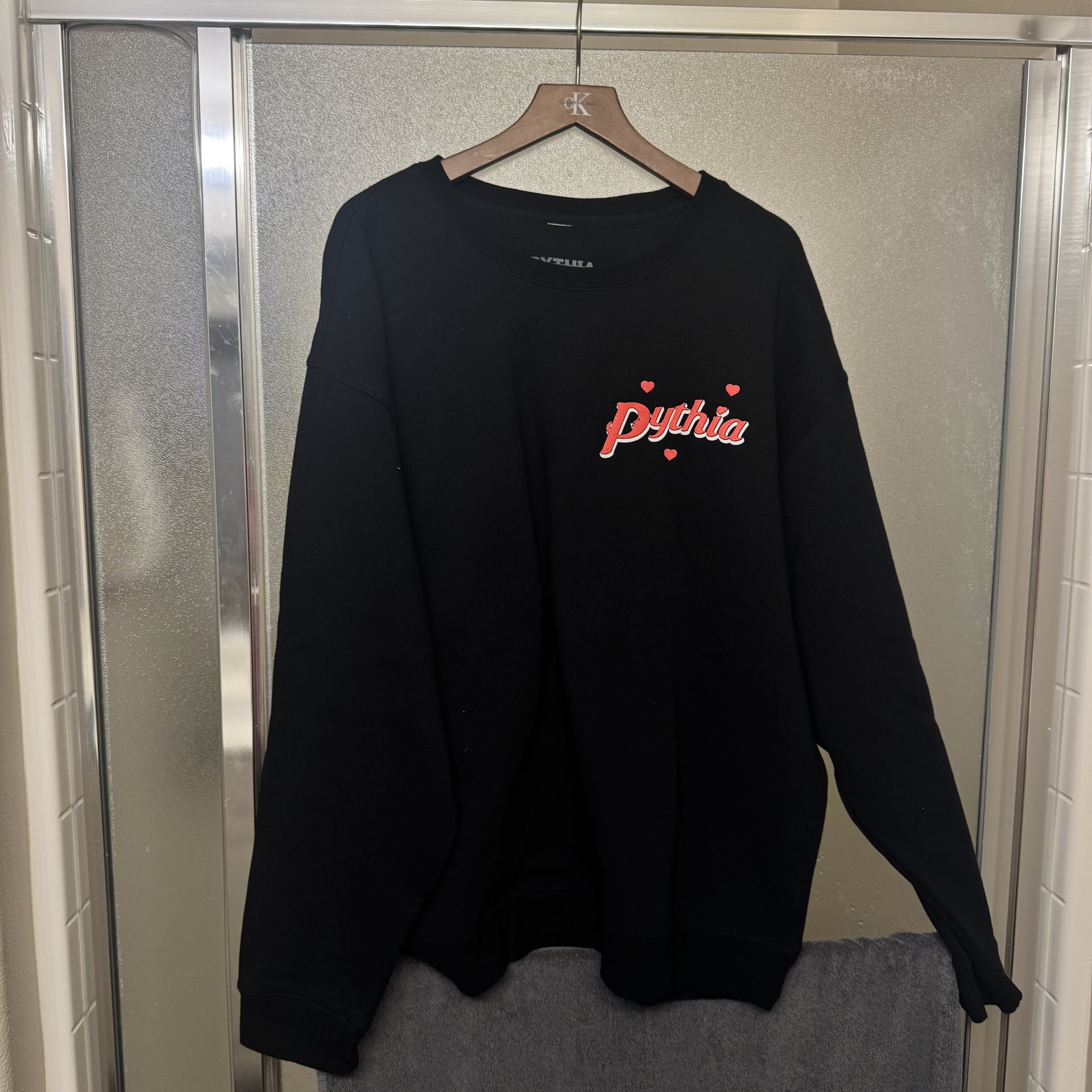 Pythia crewneck or ones