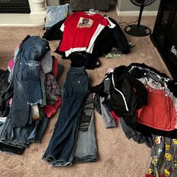 TONS of Clothes 