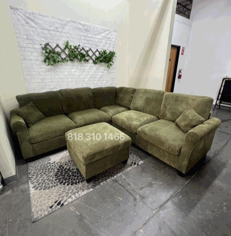 Weekend Sales Only $525 4-pc Sectional Sofa With Ottoman 