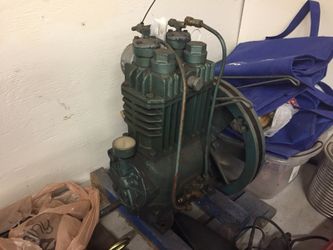 Quincy compressor. Small 1 horse