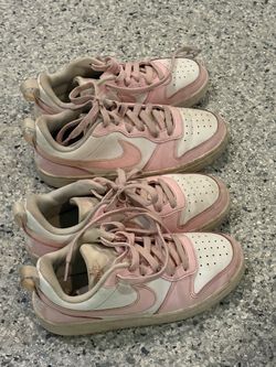 Girls Nikes size 4 & 5