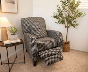 Push Back Recliner – Black & White Houndstooth Print