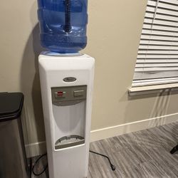 Water Dispenser 