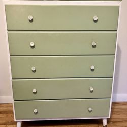 Vintage Hitchcock Bedroom Dresser