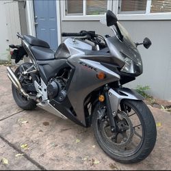 2015 Honda CBR500R – Low Miles, Clean Title, Runs Great