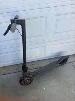 MaxShot Electric scooter