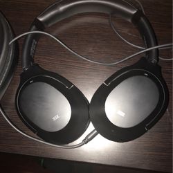 Brand New Razer Opus Bluetooth Headphones