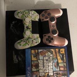 Ps4 console with 2 controllers