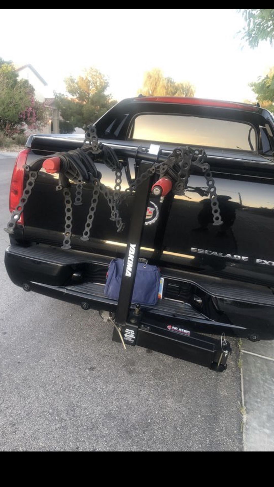Yakima 4 Bike Rack Hitch 2” Swings away from car with bikes loaded to provide easy access to rear of vehicle Simmons and Ann road