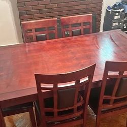 Table With 6 Chairs 