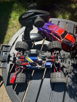 Traxxas E-REVO VXL 4WD Truck