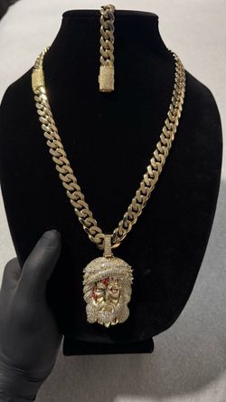 14K Gold Cuban Set with Iced Out Jesus Piece Pendant