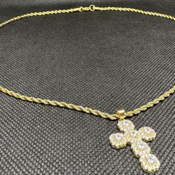 20 Inch Gold Chain With Diamond Gold Cross Pendant. 