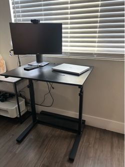 Standing desk