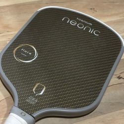 Like New Neonic Flare Titanium Pickleball Paddle 