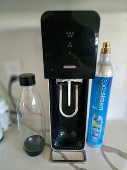 SODA STREAM Set with bottle and can