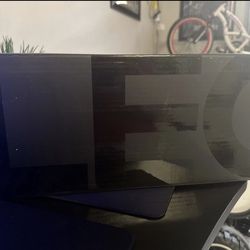 Lenovo Legion Go 2 – Handheld Gaming PC – AMD Ryzen Z2 Extreme – 8.8" PureSight WQXGA OLED Display – 144Hz – Integrated AMD Radeon Graphics – 32GB Mem