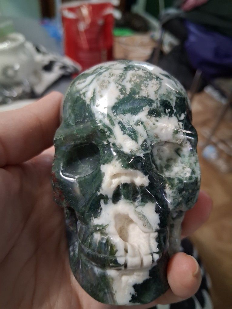 Mossy Agate Skull