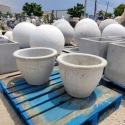 Concrete Stone Planter / Cement Backyard Patio Pots Garden Planters