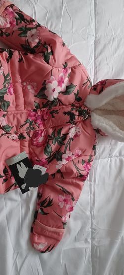 Baby Snow Suit Size  9-12M  new