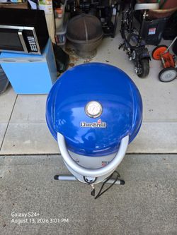 Char-Broil Patio Bistro Electric Grill (Blue) - Like New!
Char-Broil TRU-Infrared Patio Bistro Electric Grill - Blue