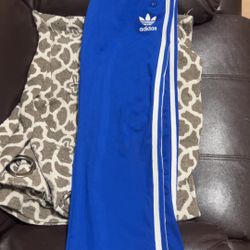 Adidas’s Girl Sweats 