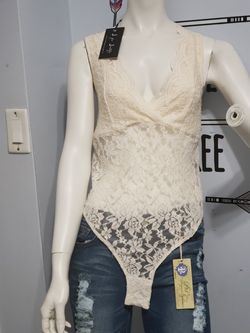 Size L lace top