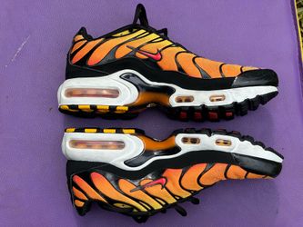 5.5y sunset Nikes