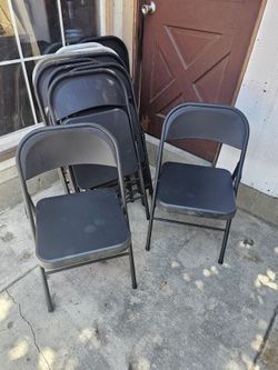 12 CHAIRS FOLDABLE METAL HEAVY DUTY IDEAL FOR PARTYS, MEETINGS, ETC STILL IN VERY GOOD CONDITION NICE AND CLEAN FOR ANY QUESTION TEXT PLEASE SE HABLA 
