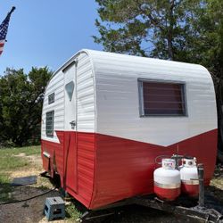 1962 Vintage Mobile Scout Completely Restored Keeping Most Original Parts , Stove Works , AC Sleeps 2 With Plenty Of Storage 