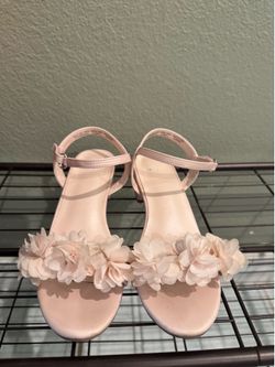 Girl shoes