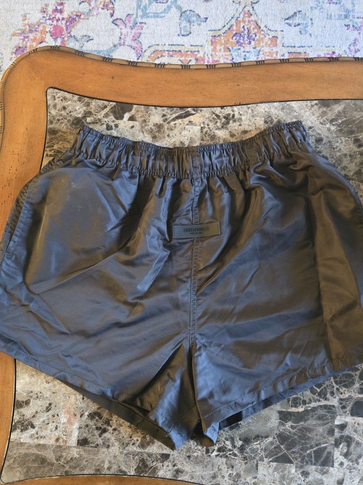 Essentials Mens Short...M