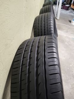 Set of 17in Tires / Llantas 17 [215/45/17]