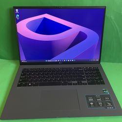 LG Gram 17” (2022) i7 12th Generation 16GB 512GB super light powerful Premium laptop (Evo certified)