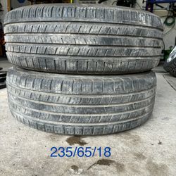 (2) - 235/65/18 Kumho Solus TA11 Tires