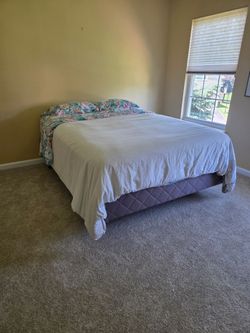 Queen Mattress - Barely Used from Guest Room, Moving
